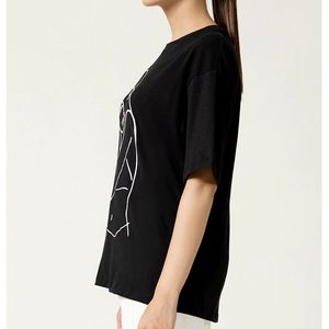 Camiseta Oversize Negra Transpirable para Mujer, Manga Corta, Cuello Redondo, Corte Holgado, 100% Algodón Jersey, Diseño Artístico Estampado, Estilo para Todas las Temporadas - Product Image 5