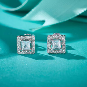 Pendientes de Diamantes Redondos Premium Cultivados en Laboratorio, Certificados por IGI, Color D E F, Claridad VVS VS, en Oro, Oro Rosa, Oro Blanco y Plata - Product Image 5