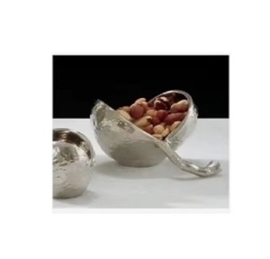 Moderna Frutera de Metal, Diseño de Flor, Color Blanco Esmaltado, con Pedestal, para Frutas, Vajilla - Product Image 1