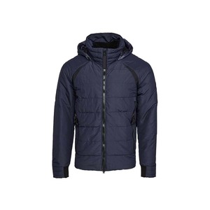 Diseñada para quienes valoran tanto la comodidad como el estilo, esta chaqueta acolchada ofrece un calor confiable en un diseño ligero. - Product Image 1