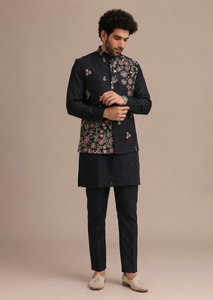 <b>Men</b> Embroidered Navy Blue <b>Kurta</b> Set Floral Woven Formal Indian Pakistani Clothing Wedding Wear - Product Image 2