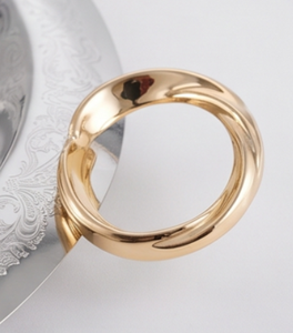 Artisanal Oval <b>Serving</b> <b>Tray</b> With <b>Gold</b> Ring Handles Polished Metal Finish For Residential Use Wedding Events Restaurant And Gifts - Product Image 2