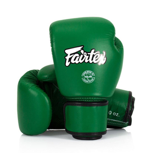 Guantes de Boxeo Fairtex Profesionales a Precio Económico, Diseño en Cuero Verde, Guantes Personalizados para Kick Boxing y Boxeo - Product Image 1