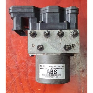 Pièces détachées automobiles d'occasion, module de pompe hydraulique ABS 58920-1E100, utilisé pour Kia Rio, Hyundai Accent, Mando, pièces automobiles coréennes. - Product Image 5