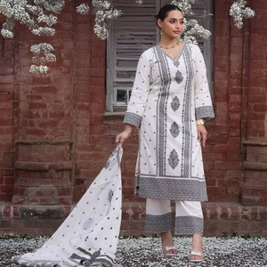 Serie Safaa Nawla: Material de Vestido sin Coser de Algodón Premium con Bordado Chikankari y Dupatta – Ropa Étnica de Diseñador para Venta al Por Mayor - Product Image 1