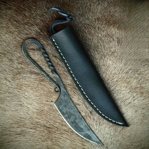 Couteau de cuisine Burraq artisanal en acier carbone forgé à la main, style médiéval antique - Options OEM et DIY, cadeau pour chef - Product Image 6