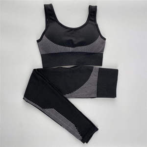 Conjunto de Yoga Transpirable sin Costuras de Alta Calidad para Mujer, Personalizable Frontalmente, OEM, 2 Piezas, Ropa Deportiva para Gimnasio y Fitness, Venta al Por Mayor 2026 - Product Image 4