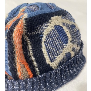 Tùy Chỉnh Cá Nhân Beanies Với Biểu Tượng Tùy Chỉnh Mùa Đông Thêu Ấm Cổ Điển Đan Jacquard Beanie Hat - Product Image 2