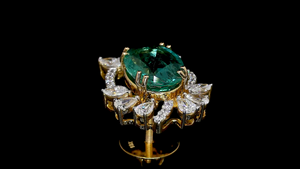 Pendientes de Esmeralda Verde Ovalada de Laboratorio con Halo de Diamantes en Forma de Marquesa y Pera |   Joyería Fina de Lujo para Bodas - Product Image 6