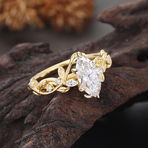 Bague de fiançailles en or massif 9 carats avec diamant de laboratoire taille ovale, style feuille vintage, cadeau de mariage pour femme - Product Image 2