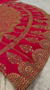 Lehenga Choli en soie traditionnel indien, orné de sequins, de Zari et de travail de Dori, pour tenue de mariage pour femmes, longueur au sol. - Product Image 4