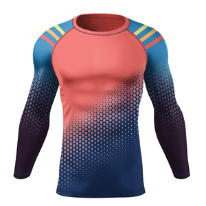 เสื้อแรชการ์ดแขนยาวสำหรับผู้ชาย พิมพ์ลายแบบ Heat-Transfer สีตัดต่อ ป้องกันรังสียูวี ระบายอากาศได้ดี แห้งเร็ว ต้านเชื้อแบคทีเรีย เป็นมิตรกับสิ่งแวดล้อม - Product Image 5