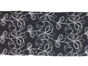 Tissu en coton noir de jais en gros avec broderie florale blanche et travail de cordon 3D pour vêtements de créateurs et décoration intérieure - Product Image 1