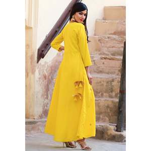 Vestido Peela Gotta Amarillo Hecho a Mano, Hermoso, Silueta en A, Talla XS, Cintura Natural, Cuello Redondo, Diseño Sencillo - Product Image 1