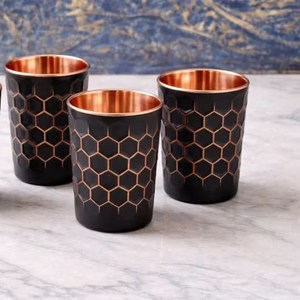 Bouteilles d'eau en cuivre et diamant faites à la main, design classique écologique, créations antiques, couvercles, vente en gros, articles de bar, restaurant, cuisine - Product Image 1