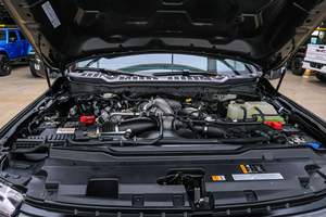 Listo para Enviar: Ford F-350 Super Duty Lariat 2025, Equipamiento Completo, Título Limpio, Usado - Product Image 2