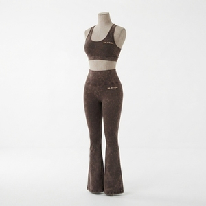 Conjunto Deportivo para Mujer, Color Marrón, Efecto Deslavado, Bra Deportivo y Leggings Acampanados de Cintura Alta, para Gimnasio, Yoga y Entrenamiento - Product Image 1