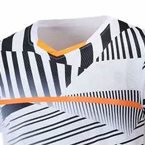 Diseña tu propio uniforme de voleibol al por mayor, uniforme de voleibol con logotipo personalizado impreso, uniforme de voleibol hecho en Pakistán - Product Image 4