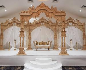 Mandap de mariage extérieur au design élégant en forme de paon, mandap blanc avec dessus circulaire, mandap personnalisé avec piliers sculptés, Suisse - Product Image 4