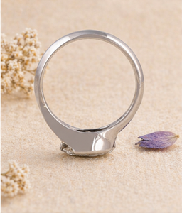 Anillo de Compromiso Minimalista con Perla de Agua Dulce y Moissanita Marquise, Engaste Solitario en Bisel de Oro de 14K/18K, Joyería Moderna y Elegante para Fiestas - Product Image 5