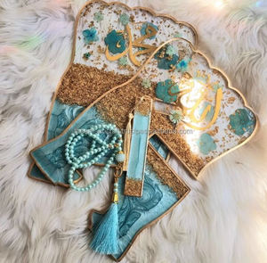 Support de Coran personnalisé en résine vert pastel avec un design d'amour et religieux, marque-page et tasbih assortis - Product Image 5