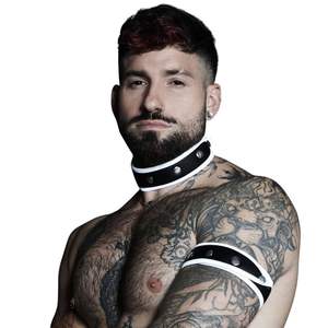 Harnais de poitrine en cuir noir pour homme avec poche élastique Kinky - Product Image 1