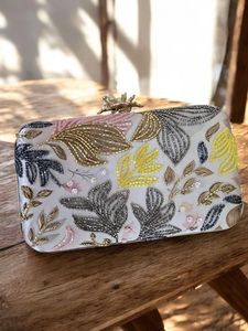 Bolsos de Noche de Diseño Bordados a Mano para Mujer, con Cristales y Diamantes de Imitación, para Fiestas y Bodas - Product Image 3