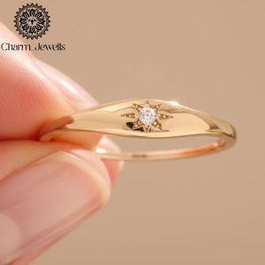 แหวนหมั้นทรงดาวประดับเพชรโมอิสซาไนต์ทองคำแท้ 18K จาก Charm_Jewells ทรงกลมเจียระไนแบบบริลเลียนท์ ตัวเรือนแบบหนามเตย สไตล์คลาสสิกสำหรับผู้หญิง - Product Image 1