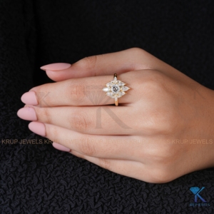 Bague de fiançailles en or massif avec diamant de laboratoire taille Asscher, style vintage, bijoux fins pour mariée, sur mesure pour femme, cadeau - Product Image 4