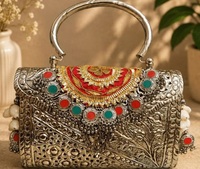 Pochette en métal Kundan, sac à main de soirée traditionnel orné pour femme, idéal pour mariage et fêtes