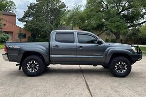 Toyota Tundra 2015 TRD Off-Road Doble Cabina 4x4 V6 Potente 4WD ¡Listo para Enviar! - Product Image 2