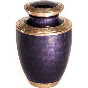 Urna Funeraria de Metal Negro con Diseño de Cruz Dorada para la Memoria Eterna de la Fe Cristiana - Product Image 5