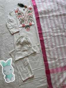 Ensemble Kurti Pantalon Dupatta pour femmes, broderie florale blanche, vêtements ethniques indiens pakistanais pour mariage et fête - Product Image 6