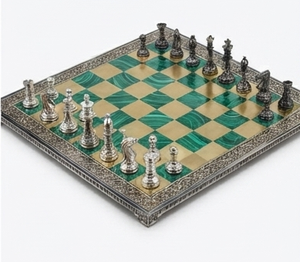 Juego de Ajedrez de Metal Artesanal, Tablero Decorativo, Escultura Moderna Plegable para Mesa, Decoración para Hogar u Oficina, Regalo Hecho a Mano de Alta Calidad - Product Image 4