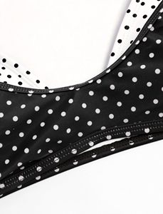Conjunto de Bikini de Mujer con Estampado de Puntos, Traje de Baño de Dos Piezas con Tiras Laterales y Bloques de Color, Venta al Por Mayor OEM - Product Image 4