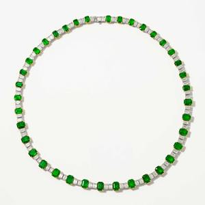 Collar Premium de Oro Blanco de 14K en Dos Tonos con Esmeralda Octogonal de 27.11ct con Engaste de Puntas y Diamantes G VS de 16.86ct Cultivados en Laboratorio, Certificado IGI - Product Image 1