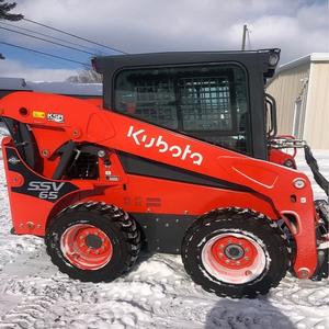รถตักล้อยาง KUBOTA SSV65 ลดราคาพิเศษ ระบบไฮดรอลิกสองสปีด ไฮดรอลิกเสริมแรงดันสูง พร้อมปั๊มแบบ Quick Attach พร้อมจัดส่ง - Product Image 2