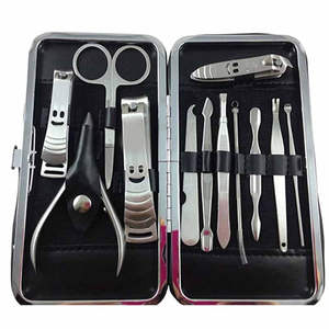 Kit de Manicura y Pedicura Profesional de 8 Piezas, Estuche de Viaje Duradero y Lujoso, Acero Inoxidable de Alta Calidad - Product Image 4