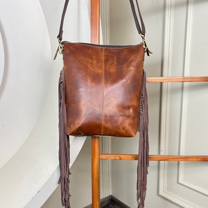 Mode dames frange usiné à la main en cuir sac à bandoulière grande capacité en cuir de vachette véritable conception florale sac à main pour femmes - Product Image 5