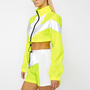 Vestes softshell légères imperméables pour femmes avec logo personnalisé en gros, vestes coupe-vent courtes - Product Image 2