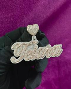 Colgante de Moissanita con Corte Esmeralda Personalizado con Certificado IGI, Plata 925, Totalmente VVS, Engaste de Garras, Estilo Hip Hop - Product Image 3