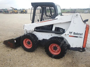 Cargadora Compacta S630 2015 con Cabina Cerrada, Máquina de Construcción de Alto Rendimiento - Product Image 6