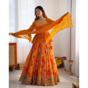 Vêtements de soirée pour femmes de créateur Lehenga Choli avec une belle impression numérique - Product Image 3