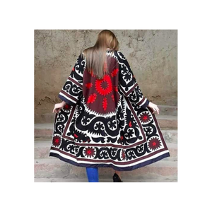 Elegante Kimono Suzani, Chaqueta Larga Bordada Étnica para Mujer, Prenda Exterior de Moda Boho - Product Image 2