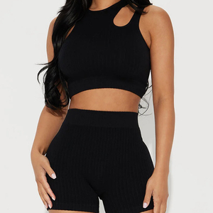 Conjunto Deportivo de 2 Piezas para Mujer, Top Corto sin Mangas y Pantalones Cortos de Cintura Alta, Color Negro Sólido, Estilo Deportivo Casual para Primavera/Verano - Product Image 2