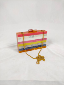 Bolso de Mano de Noche, Resina Pintada a Mano, Estilo Ángel, Diseño Único, Nuevo Multicolor para Mujer, Disponible al Mejor Precio en India - Product Image 5