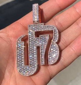 จี้ห้อยคอแบบปรับแต่งได้ DC ประดับเพชรโมอิสซาไนต์ ชุบทอง 14K และโรเดียม สไตล์ฮิปฮอป เหมาะสำหรับเป็นของขวัญ - Product Image 1