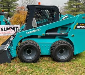 Oferta Especial: Minicargadora Sunward de 1.2 Toneladas con Motor Diésel de Alta Eficiencia, Cargadora Compacta para Jardinería, Construcción y Trabajo Agrícola - Product Image 2