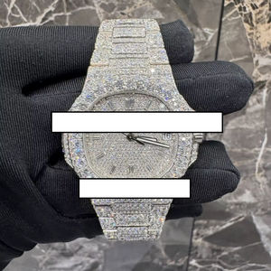 Montre mécanique de luxe entièrement sertie de diamants Moissanite VVS1, en acier inoxydable, avec mouvement japonais entièrement automatique et cadran analogique en verre. - Product Image 1