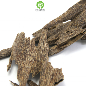 Quemador de alta gama Ant Oud Chips Agarwood Bakhoor Resina alta con fuerte olor duradero Incienso puro Oud Vietnam Agarwood AOW2 Chip - Product Image 4